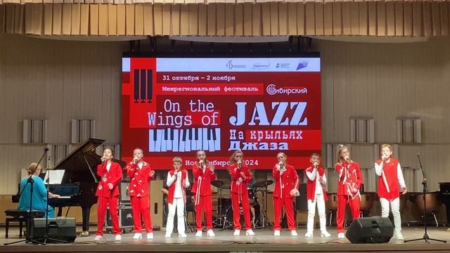 Эстрадный ансамбль " Карусель" - Dream a little dream of me смотреть онлайн