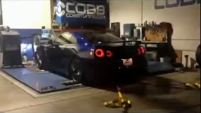 Nissan GTR R35 Runs compilation смотреть онлайн