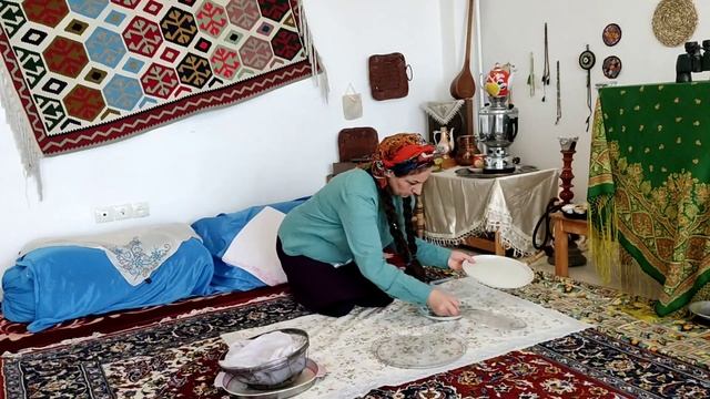 Nowruz With Village Lifestyle Crushing Honey And /Nowruz 1403/Ramadan Mubarak