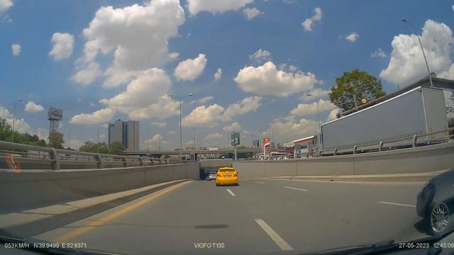 İstanbul caddesi-Fatih Sultan Mehmet Bulvarı Araç Kamerası: Viofo T130 смотреть онлайн