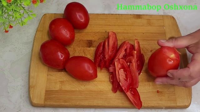 Sweet and sour tomato salad. The secret is in the sauce. смотреть онлайн