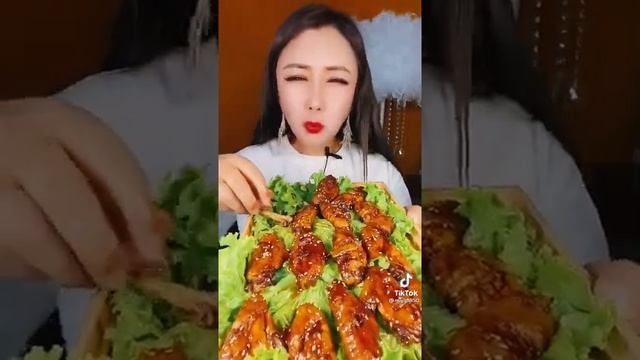 ASMR KING CRAB + SPICY SEAFOOD SAUCE (EATING SOUNDS) NO TALKING | SAS-ASMR #Shorts смотреть онлайн