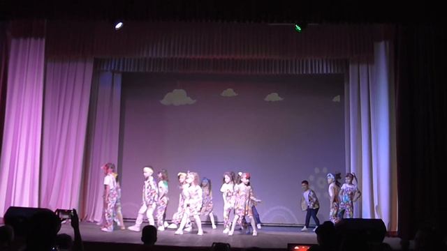 Курносики, группа 2 - ТАНЕЦ смотреть онлайн