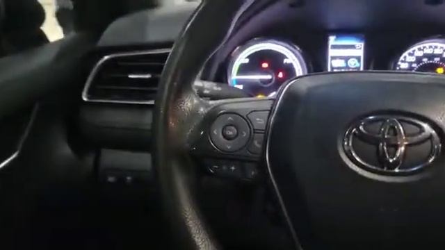 2020 Camry Hybrid LE Southview Acura смотреть онлайн