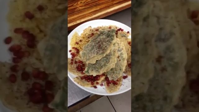 Азербайджанские кутабы с мясом и зеленью. смотреть онлайн