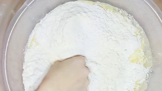 Ең дәмді бауырсақ😋.Ерекше үлпілдек бауырсақ.Самыи Пышный бауырсаки смотреть онлайн