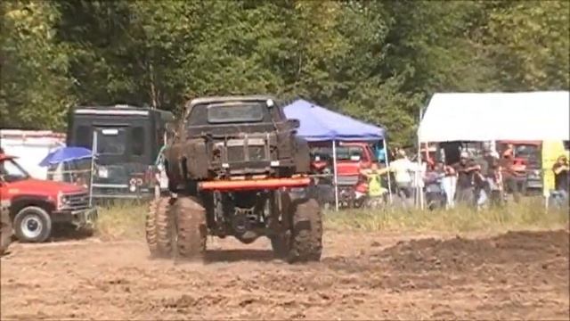P~4 Monster Mud trucks Mark Gillette 9/11 Mud Run Wallington Bog&Grog смотреть онлайн
