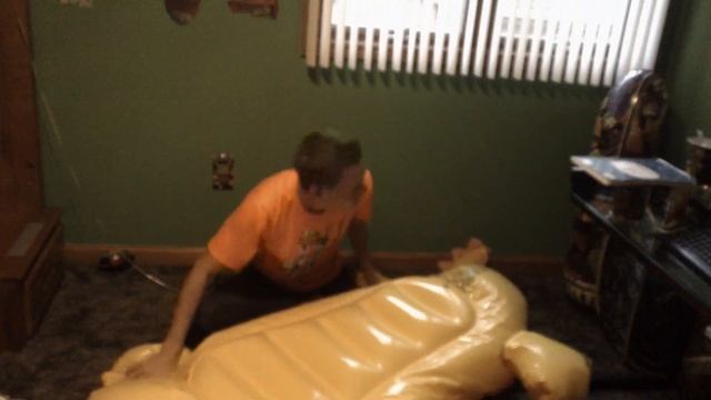 Blowing up my new intex dino!! смотреть онлайн