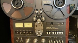 Магнитофон Technics RS-1700