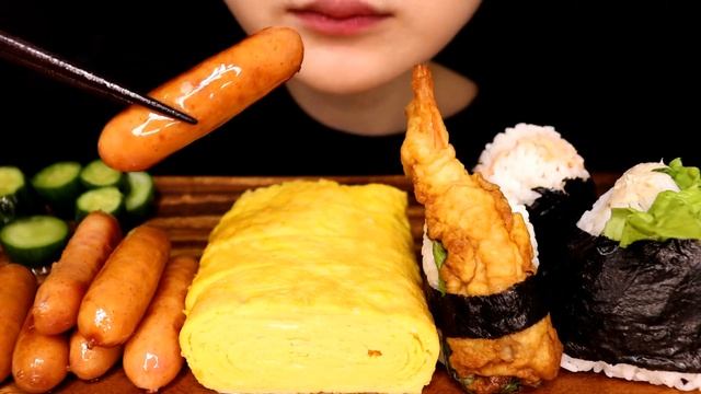 【咀嚼音】卵焼き ウィンナー おにぎり 朝食セットを食べる【ASMR / MUKBANG / EATING SOUNDS / NO TALKING】