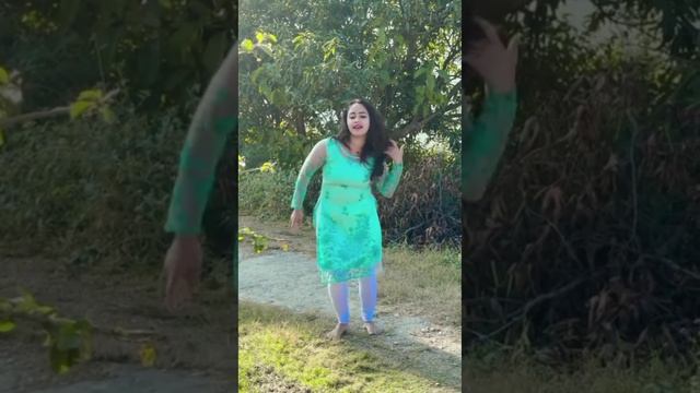 Hot Dance By Young Girl смотреть онлайн