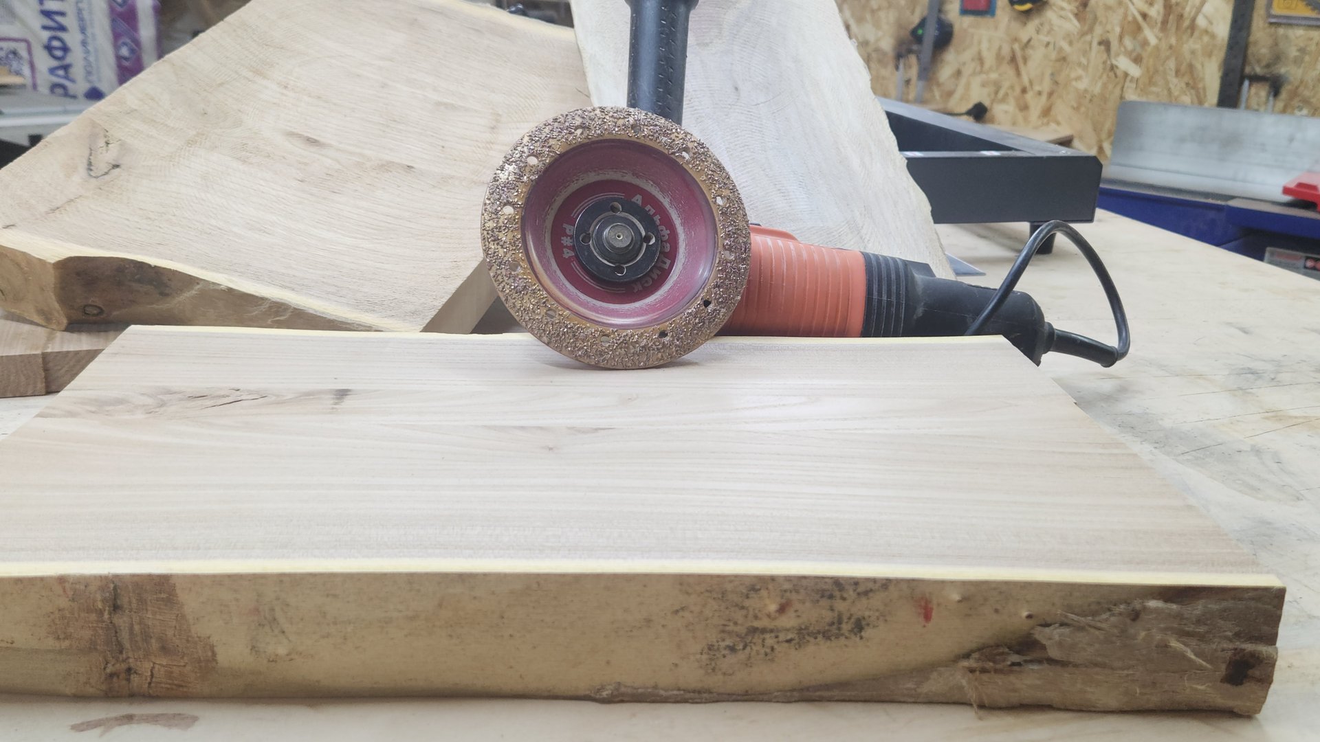 нет ОТБОЯ от ЗАКАЗОВ!!! Потрясающая идея из обычных досок. DIY Часть 2 смотреть онлайн