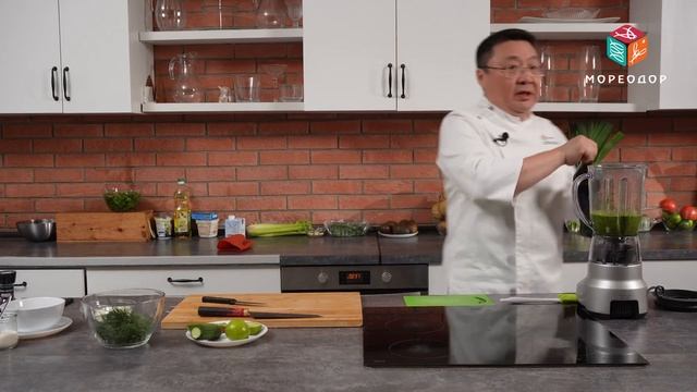 Рецепт приготовления огуречного суп с запечённой форелью и сыром страчателла от шефа Сергея Лигая смотреть онлайн