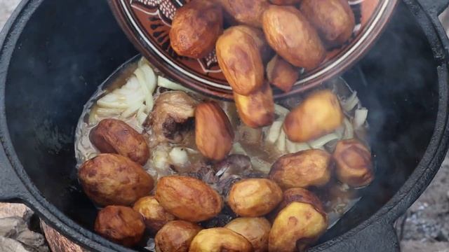 Og'izda eriydigan DUM KABOB | Dumg'azagan qozon kabob | Beef tail melting in the mouth | YasharBek смотреть онлайн