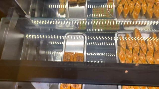 बाकू मे केक का दुकान I Cake shop in Azerbaijan Baku #baku #azerbaijan #sufle . #subscribe смотреть онлайн