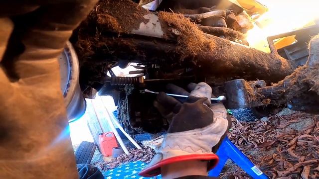 Lawnmower hydrostatic drive removal (Stiga Park Senator) смотреть онлайн
