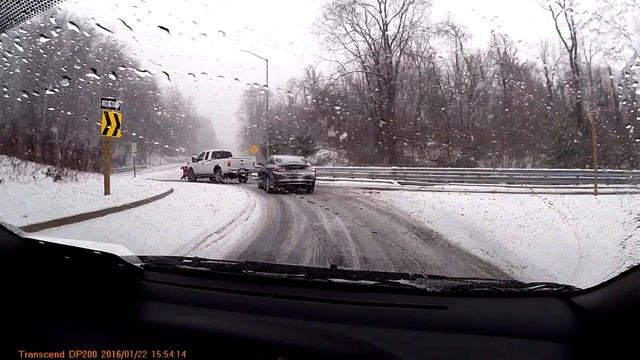 Subaru Impreza 2nd Gen Losing Control On Icy Road On Roundabout.