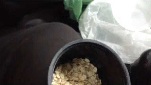 Quaker Quick Pearled Barley is rolled barley flakes instead. Quick oats are chopped rolled oats. смотреть онлайн