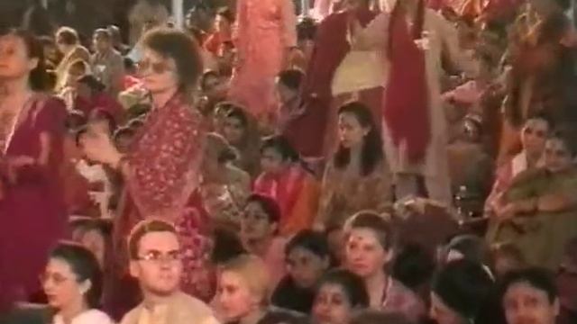 1997.24-27.12 Музыкальная программа (Часть 2) В присутствии Шри Матаджи
Ганапатипуле.Индия. смотреть онлайн