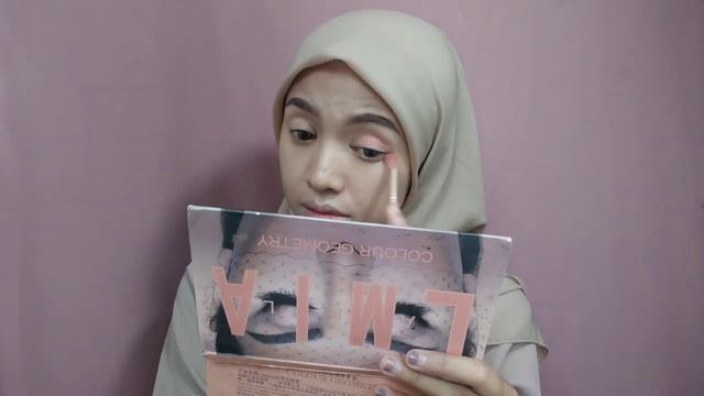 CAMPUR SUNSCREEN & FOUNDATION WARDAH❗WOW AUTO CERAH GLOWING смотреть онлайн