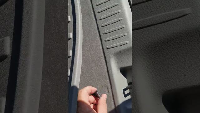 Highlander tire tools, spare tire, emergency fuel door release location. смотреть онлайн