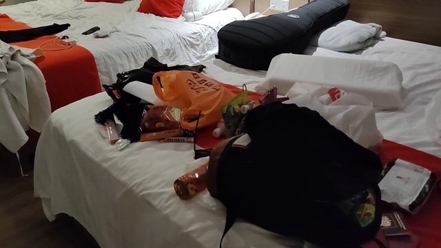 Пробую первый раз кимчи. Закуп продуктов на визаран и поездка смотреть онлайн