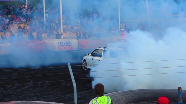 Subaru WRX Wagon "GOES OFF" @ WA Gazzanats 2014 смотреть онлайн
