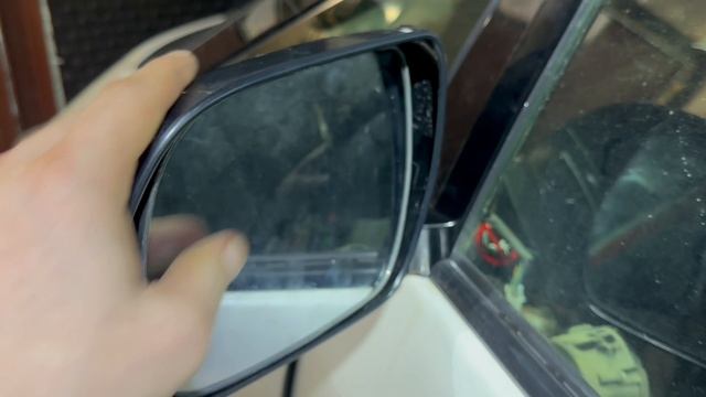 Установка подогрева зеркал Toyota Estima