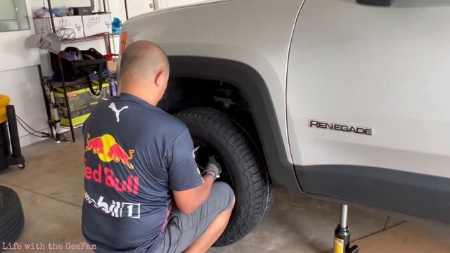 HOW TO CHANGE WHEELS | How to Change Tires With Ultra Nemesis and Falken WildPeak On A Jeep Renegad смотреть онлайн
