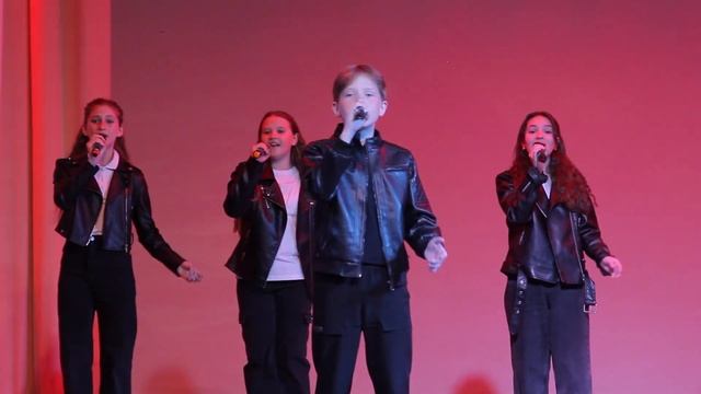 Эстрадный ансамбль " Карусель" - Заря смотреть онлайн