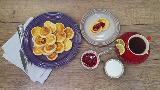 СЫРНИКИ домашние / очень вкусные и нежные / рецепт к завтраку