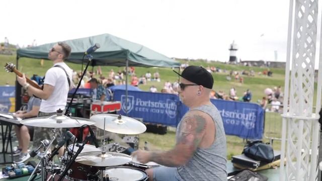 Like Sugar - Chaka Khan | The Bandstand | The Diva Revue смотреть онлайн