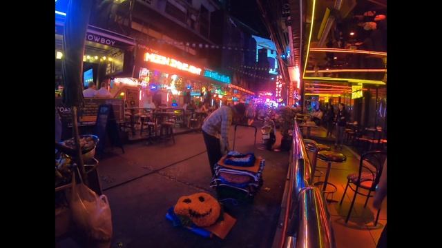 [Bangkok Nightlife] Soi Cowboy Fixed Camera in front of Gogo - January 2020 смотреть онлайн