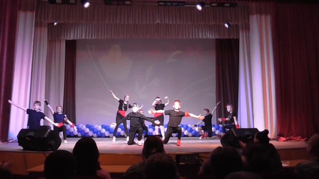 Весёлые скоморохи - Эстрадный ансамбль " Карусель" смотреть онлайн