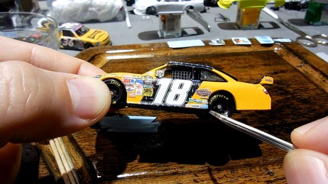 NASCAR Custom Diecast: 2009 Kyle Busch #18 Pedigree COT Toyota Camry