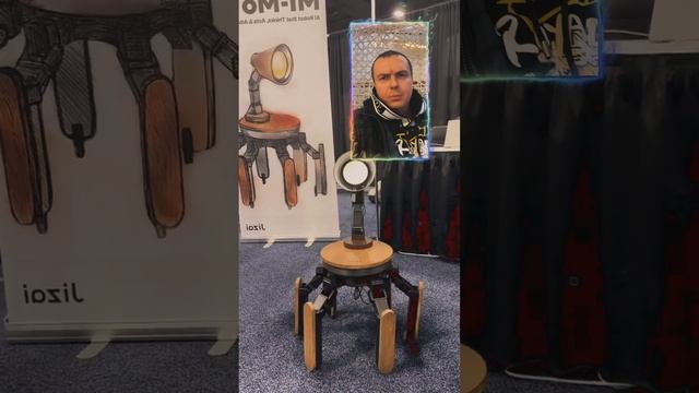 Мимо деревяный робот табуретка с фонариком