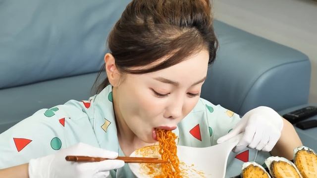 오동통 대창 🔥 불닭볶음면 먹방 Crunchy Beef Intestines Daechang Korean Buldak Ramen Seafood Mukbang ASMR Ssoyoun смотреть онлайн