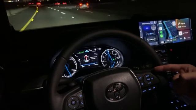 ‘21 TOYOTA VENZA Night Drive