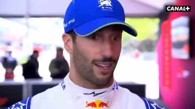 A furious Daniel Ricciardo has lashed out at Lance Stroll following their collision смотреть онлайн
