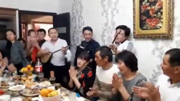 Күміс құман ай