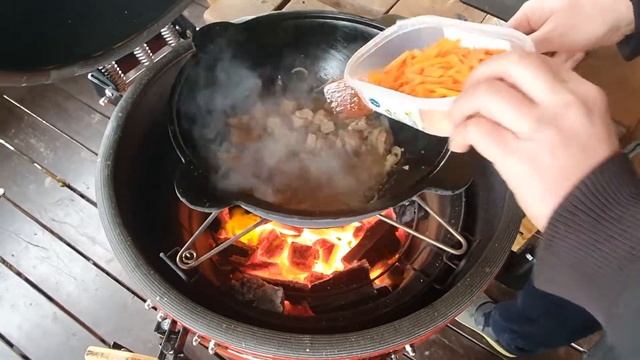 Klasikinio Uzbekiško plovo gamyba kazane, naudojant kepsninę kamado bono grande . смотреть онлайн