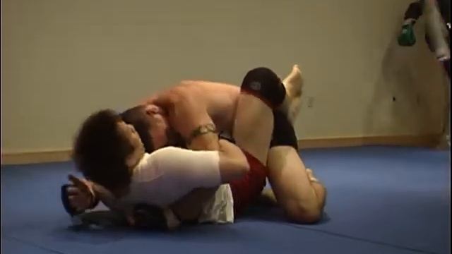 Caol Uno and Eiji Mitsuoka sparing with TEAM QUEST together with Dan Henderson смотреть онлайн
