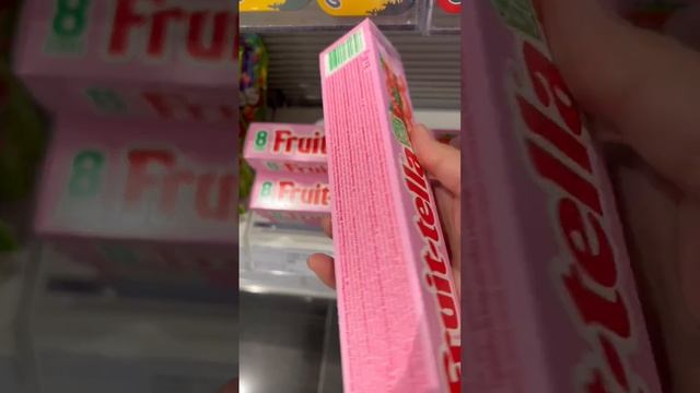 Huge satisfying fruit-tella in shop #amazing #candies #trendingshorts смотреть онлайн