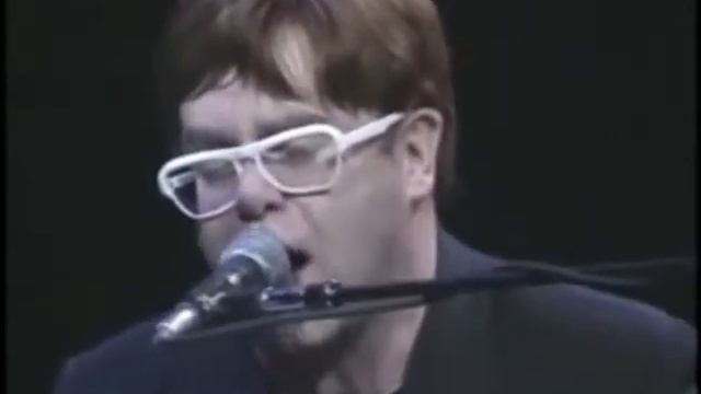 What if Elton John hadn't lost his upper range? | Empty Garden - Live 1999 смотреть онлайн
