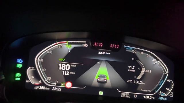 BMW G30 545e, cruising 180 km/h смотреть онлайн