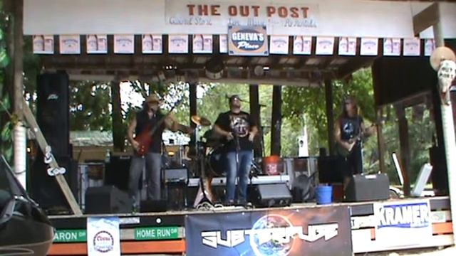 SUBTERFUGE Cover "Queen of the Reich" смотреть онлайн