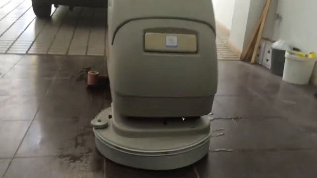 Restauración de una fregadora Comac Media 22. смотреть онлайн