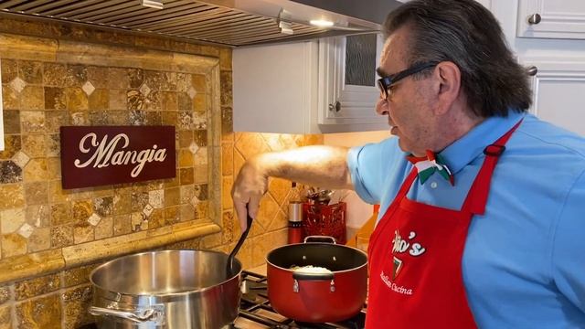 Vermicelli Bolognese Vito's Italian Cucina смотреть онлайн