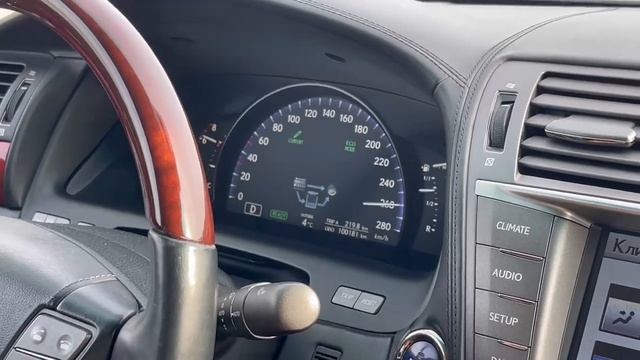 Lexus LS600HL Лексус ЛС600 разгон до 270. Спокойно и уверенно)