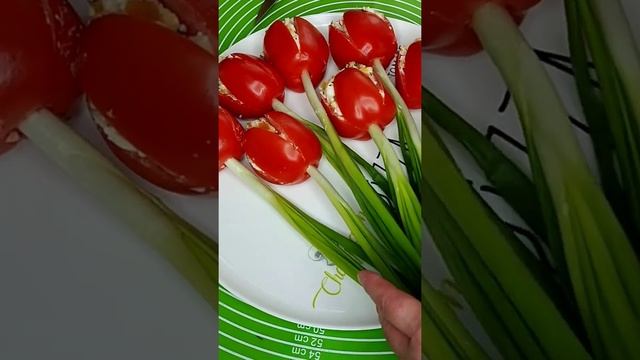 САЛАТ Весенний! РАСКРЫТИЕ ЦВЕТЫ 🌷🌷🌷#shorts#salad#tasty#resipes#dinner смотреть онлайн